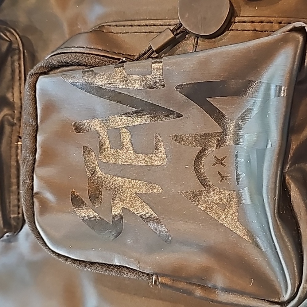 Backpack - Picture 3 of 6